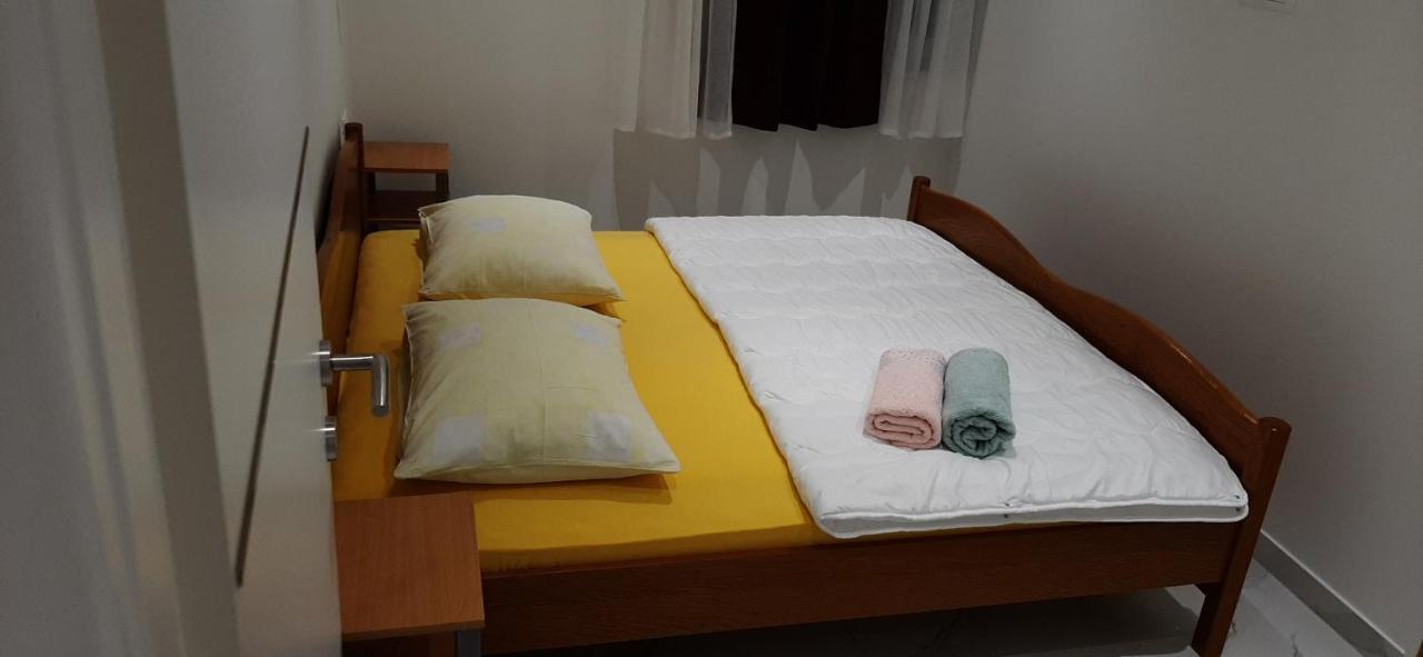 Marin I Vinka Apartment โตรกีร์ ภายนอก รูปภาพ