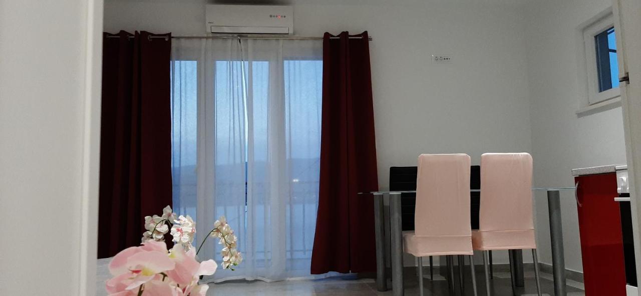 Marin I Vinka Apartment โตรกีร์ ภายนอก รูปภาพ