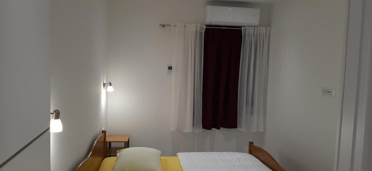 Marin I Vinka Apartment โตรกีร์ ภายนอก รูปภาพ